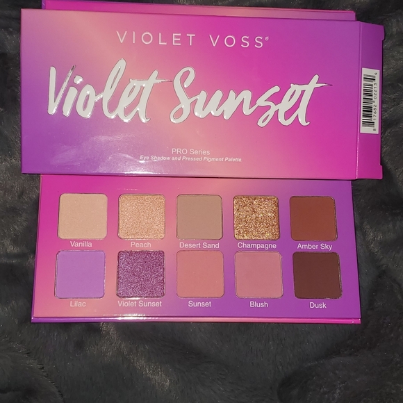Violet Voss Violet Sunset Palette - Picture 3 of 5